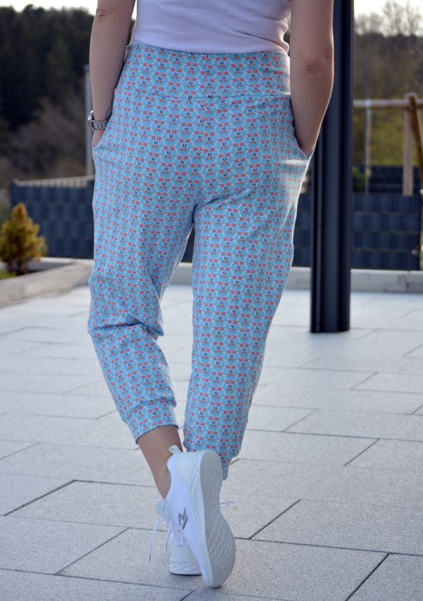 BlueSpringPants13